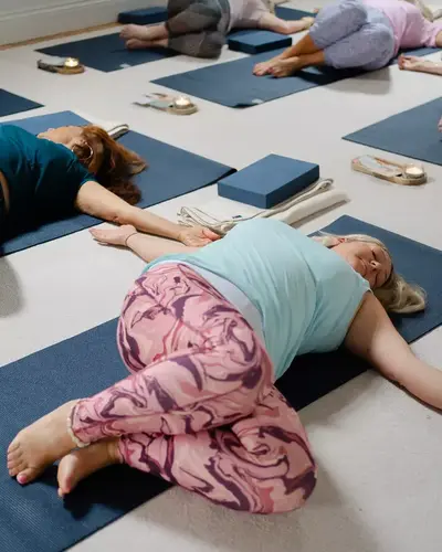 Web OM Yoga 108 390e09cc81fb72e10905c6867b93b594